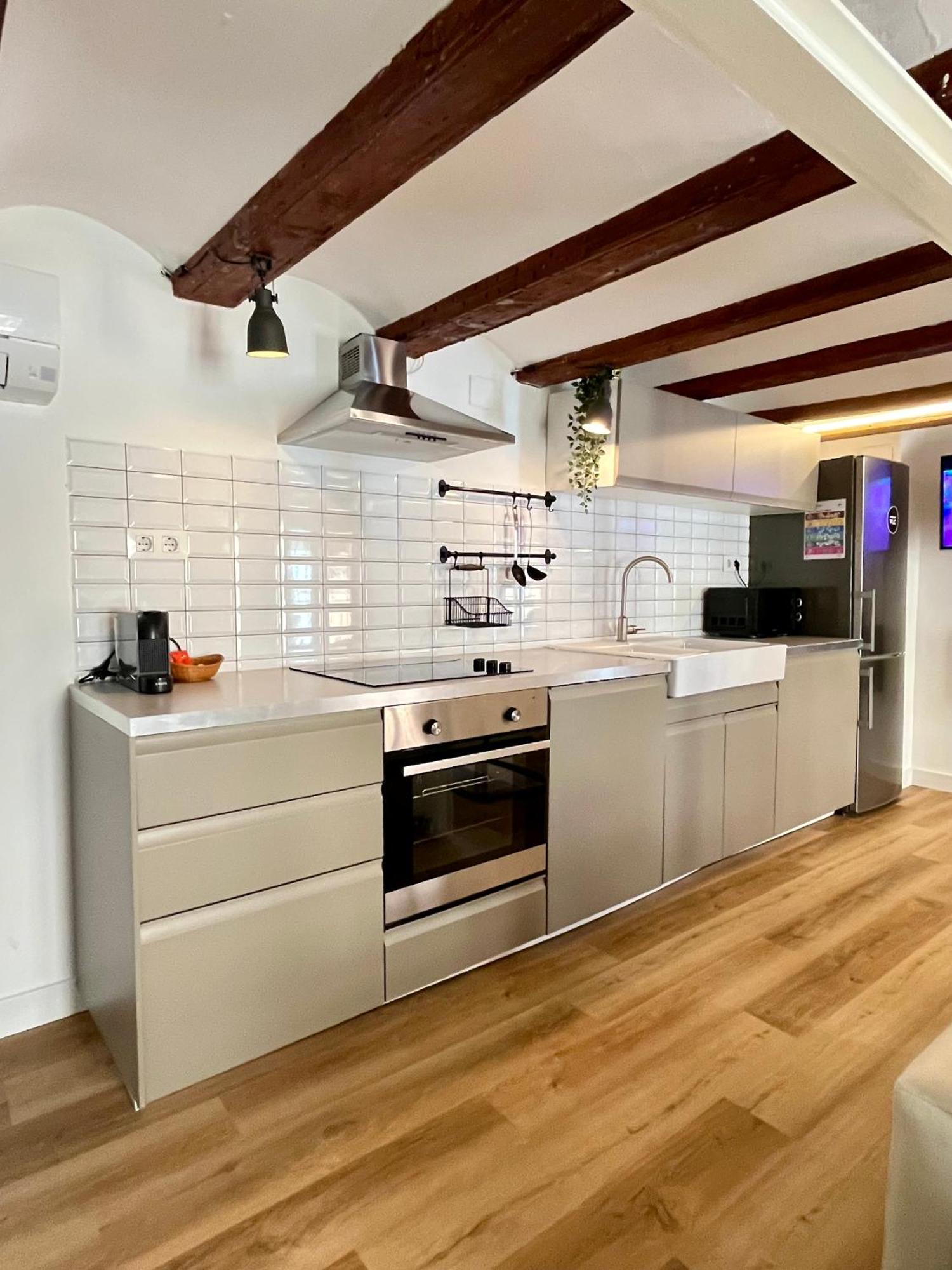 Werentvlc - Encantador Loft Casco Antiguo Valencia Luaran gambar