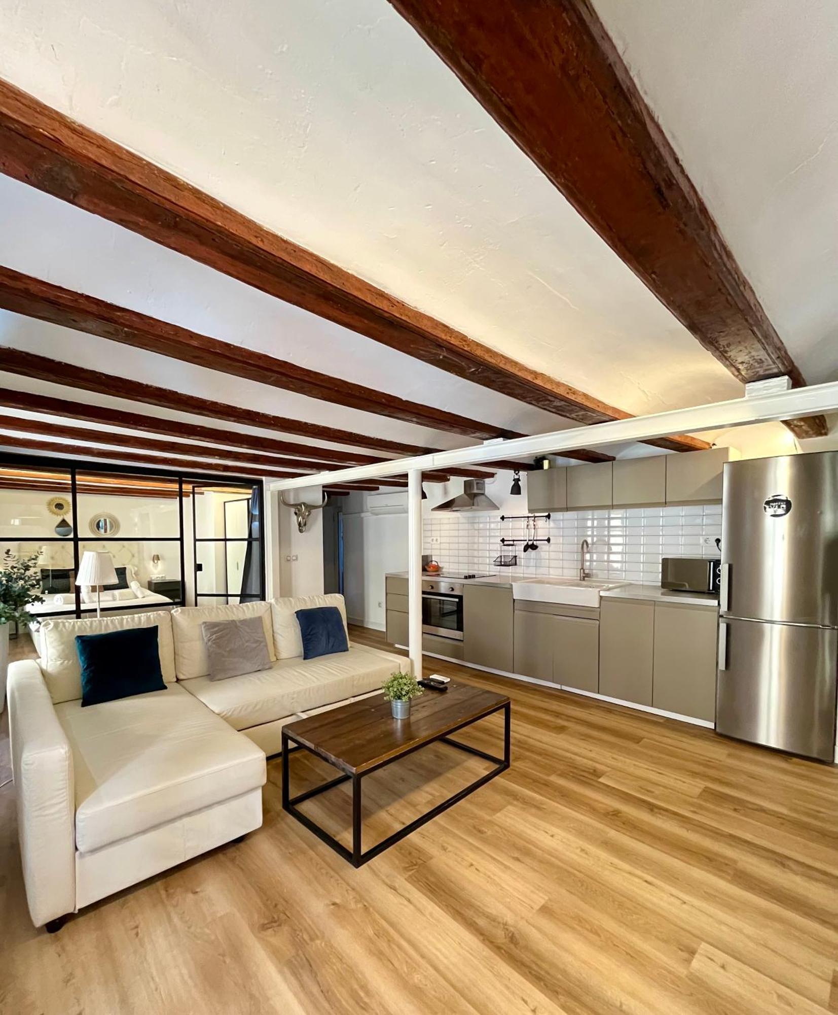 Werentvlc - Encantador Loft Casco Antiguo Valencia Luaran gambar